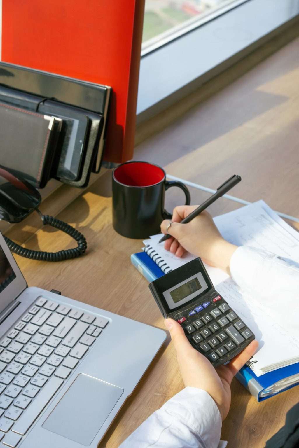 How to Choose an Invoicing Software for your Business - Motivation Africa