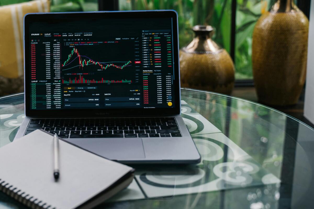 Forex Trading Vs Crypto Trading: Which is the best in 2025?